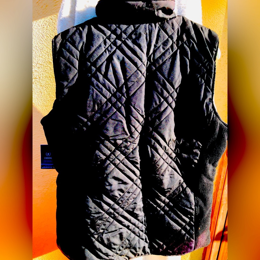 BNWT Izod Warm Reversible Wind-Water Resistent Vest Size Size L - Picture 12 of 14